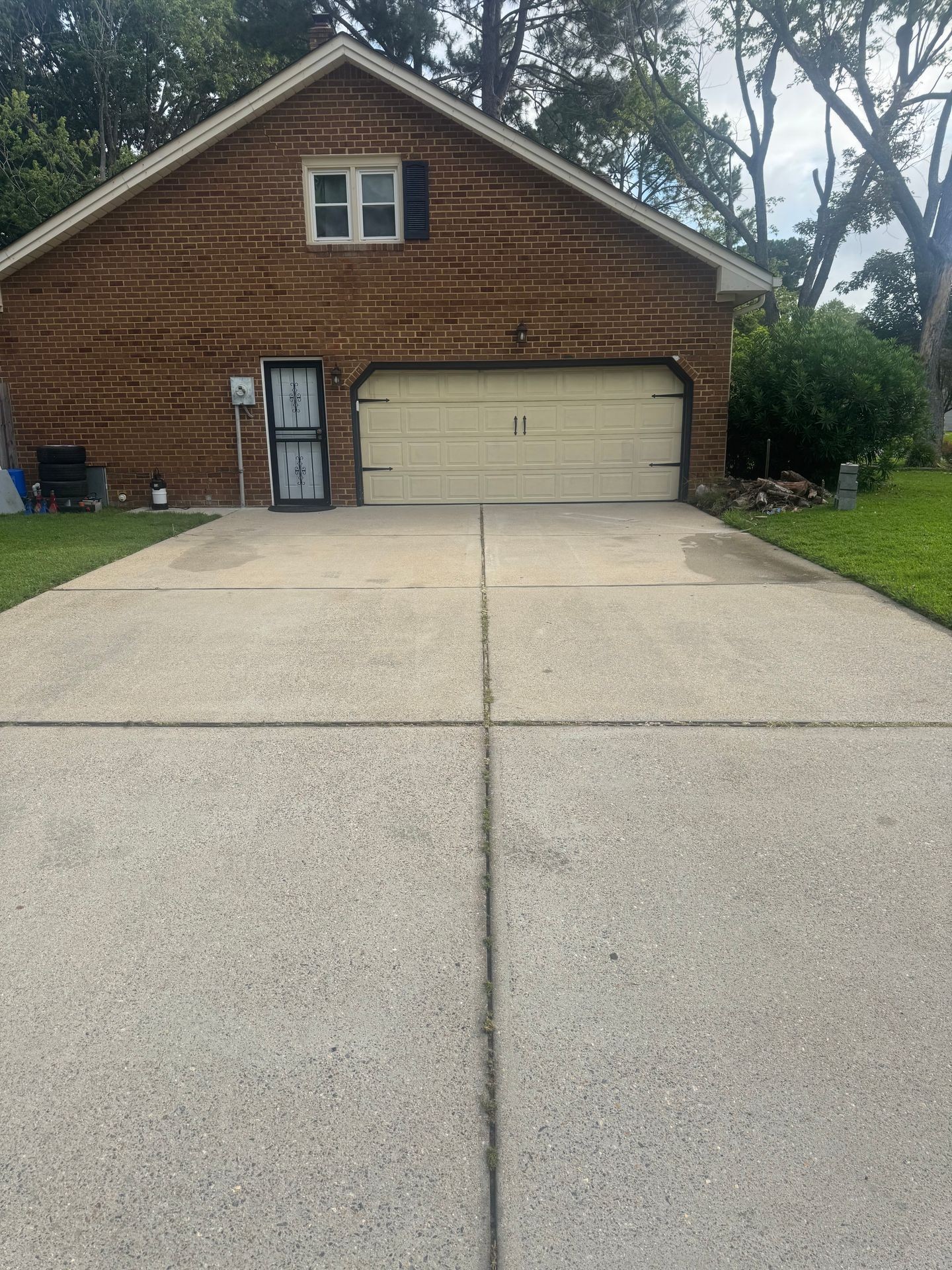 Residential Driveway Cleaning